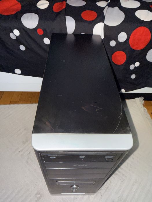 COMBO- Calculator & Monitor