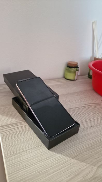 Samsung Z flip 4 defect