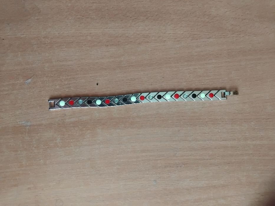 Продам браслет от давления.