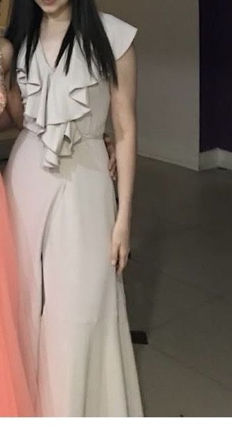 Вечернее платье бежевый