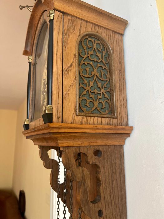 Античен стенен-Фризийски  часовник,дъб- 1950-1960г.с махало