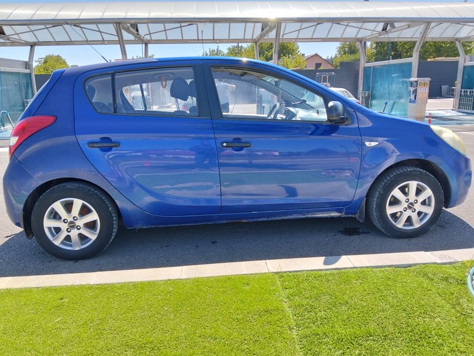 Vând Hyundai i20