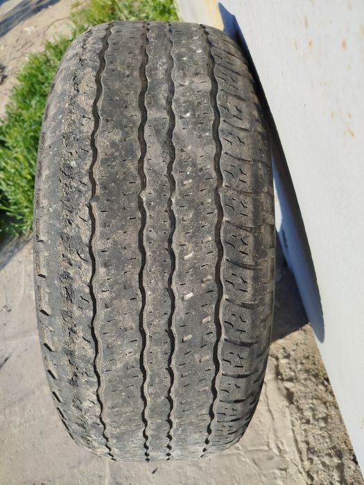 Продам шины б/у р.265/60/18