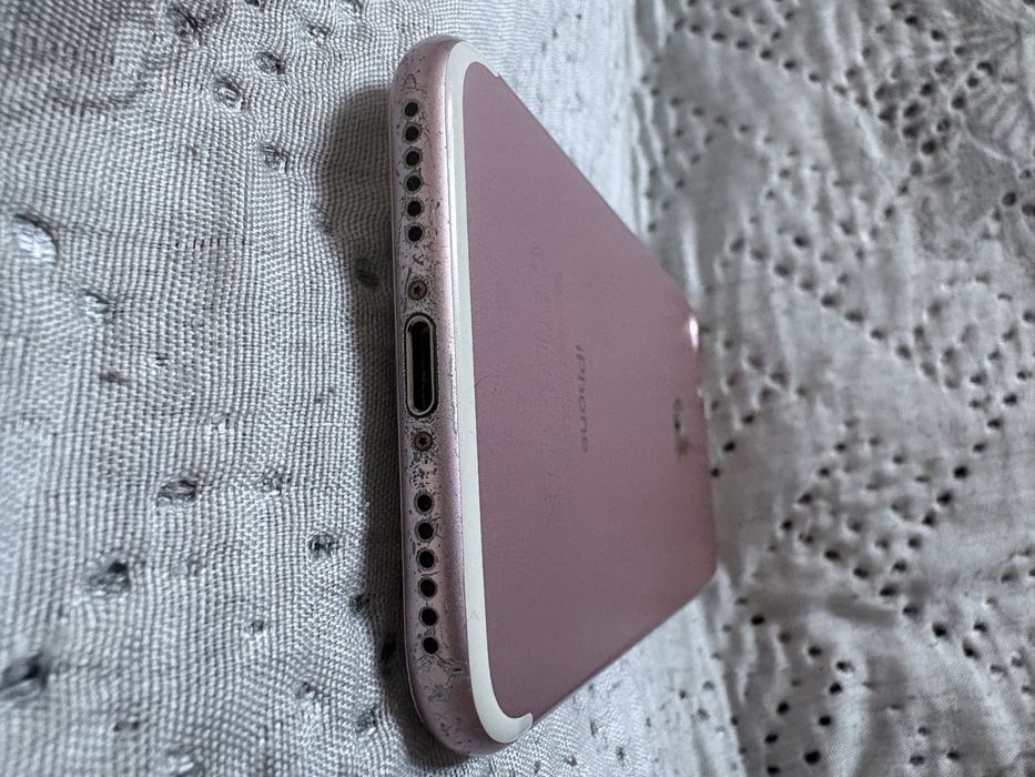 Продам айфон 7(32гб)