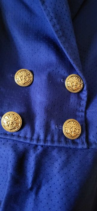 Rochie eleganta albastru belumarin Nissa cu nasturi aurii