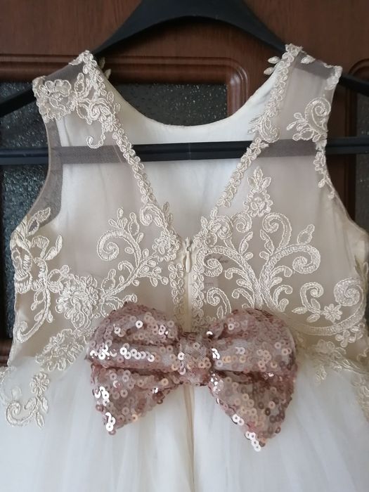 Дизайнерска рокля