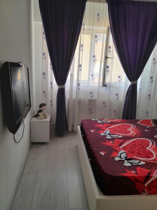 Închiriez apartament