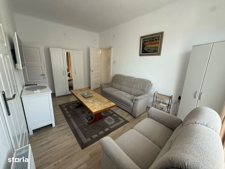Apartament cu 3 camere, pozitie excelenta – Zona Ramada, Centru, Cra