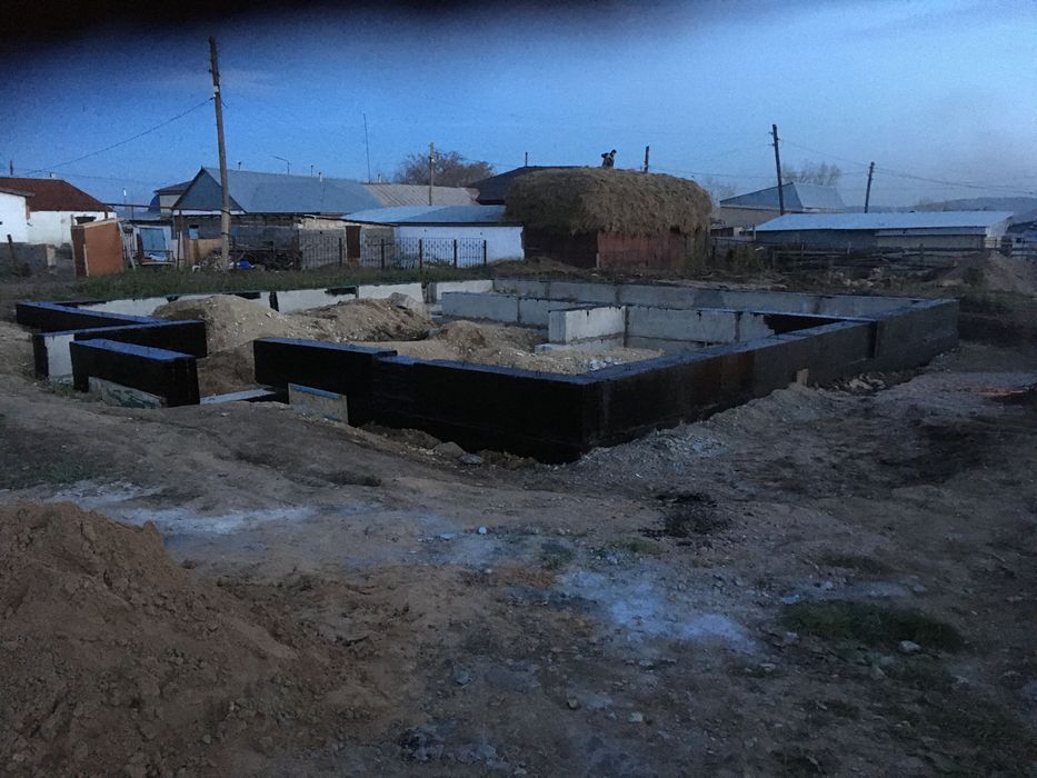 Дом (недостроенный)