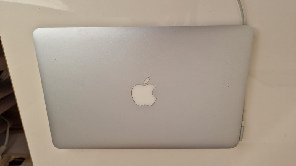 MacbookAir 2011 Aplle