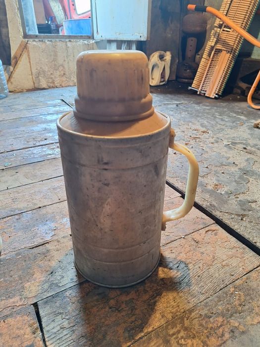 Продам термос синий на 3 литра