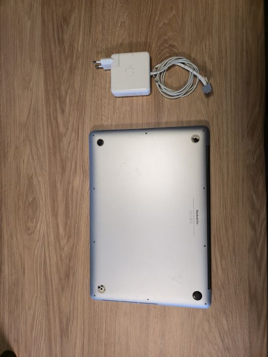 MacBook Pro Retina 15” Mid 2015 i7 / 16GB / SSD 256GB