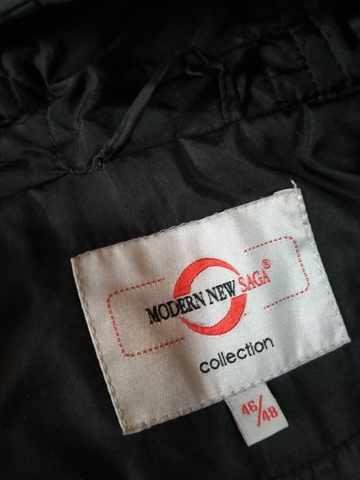 Черная куртка-плащ