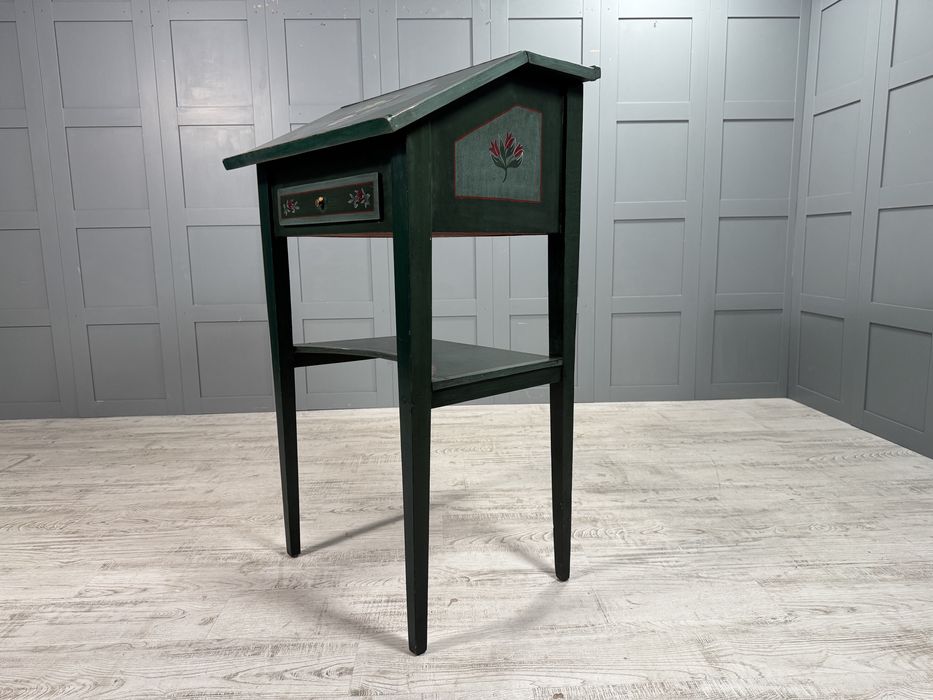 Катедра - конзолна маса Д1100