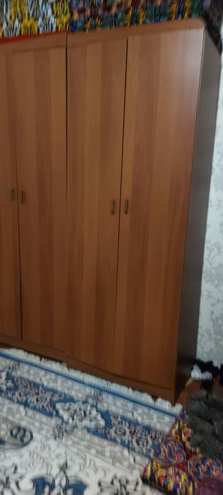 Срочно продается стенка почти новая очень хорошом состояние