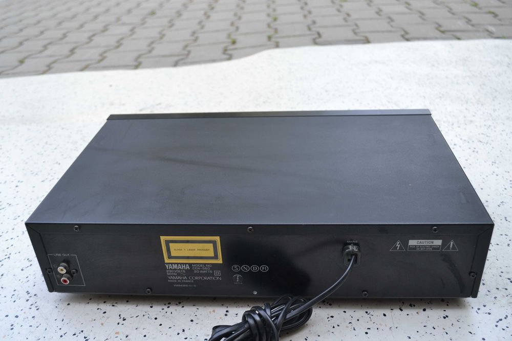 Cd player Yamaha CDX 560