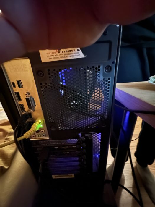 Геймърски сетъп компютър 3060ti,i7 8700K 32gb ram+monitor240hz+headset