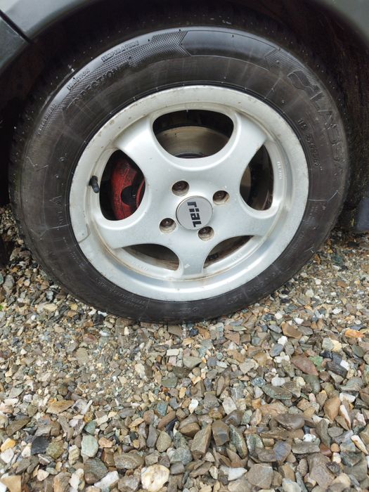 Vând Opel corsa 1.2 benzină.
