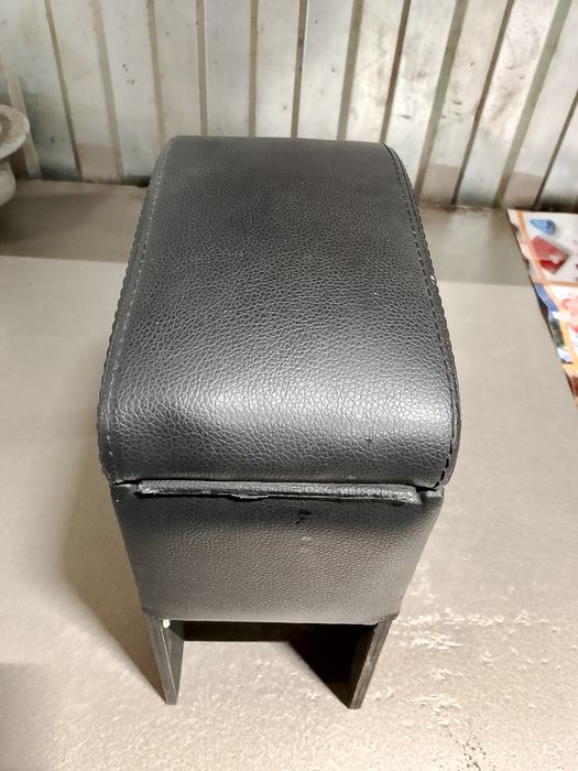 Подлокотник универсальный