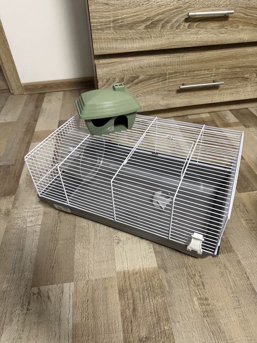 Cusca Hamster cu casuta si invartitoare