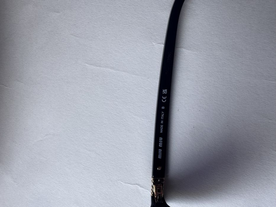 Ochelari de soare Miu Miu Oval SMU04Z 50-18 140, Noi