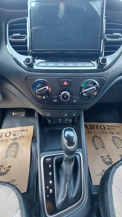 Легковая машина  Hyundai