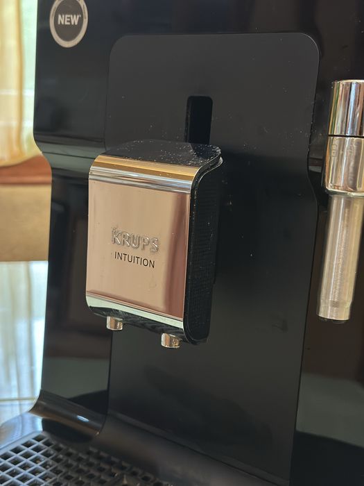Кафеавтомат KRUPS Intuition EA870810