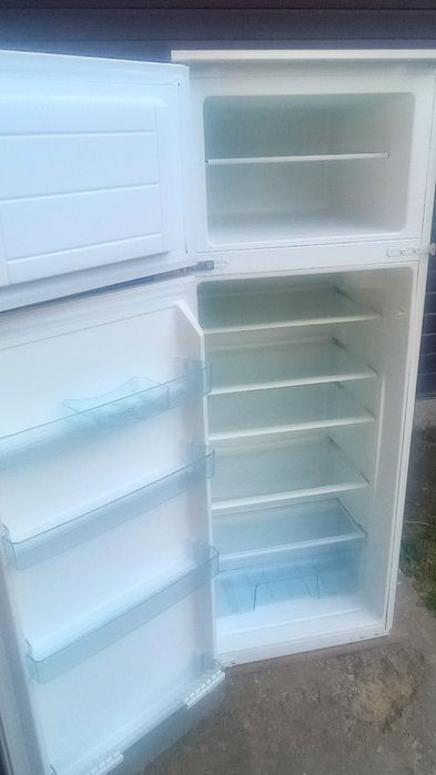 Vând combină frigorifică incorporabila