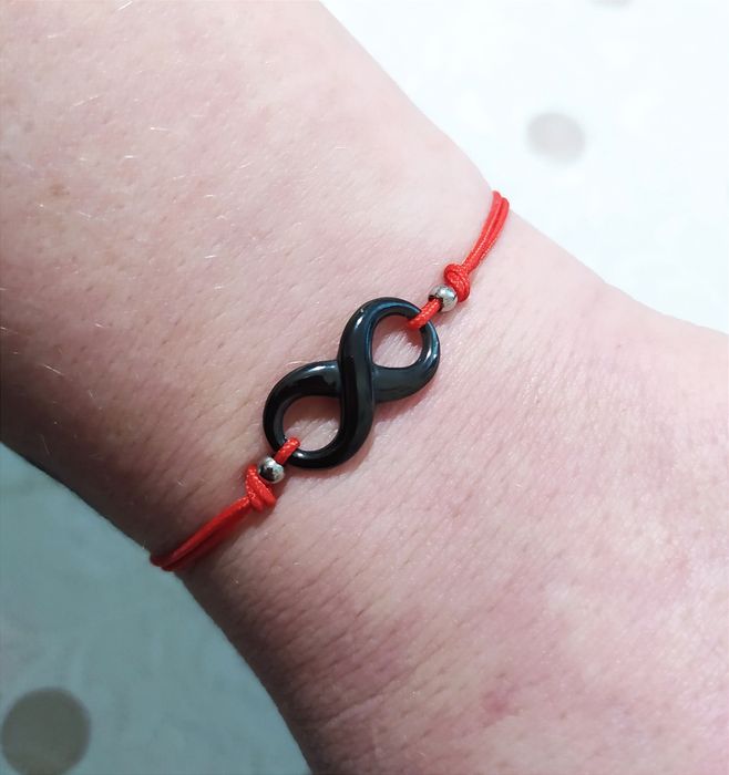 Красная нить с керамикой