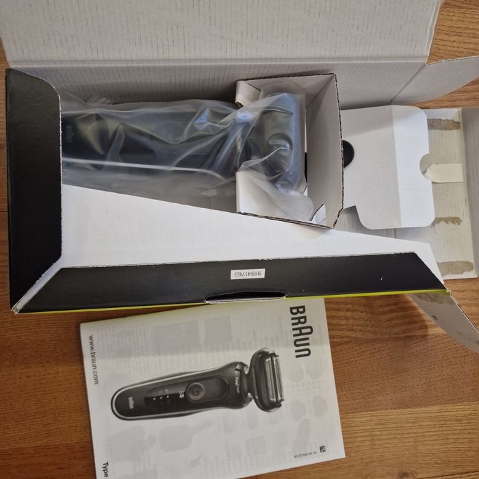 Aparat de ras electric Braun Series 5, umed si uscat, negru/alb, 50 mi