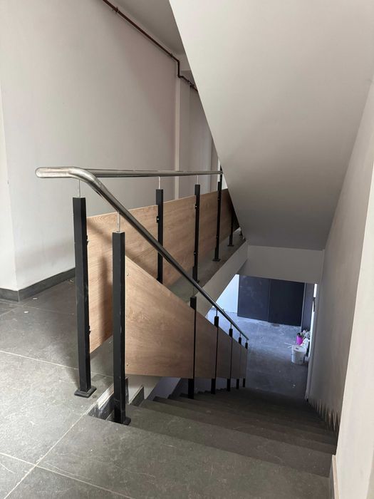 Balustrada se sticla pentru scari si balcoane