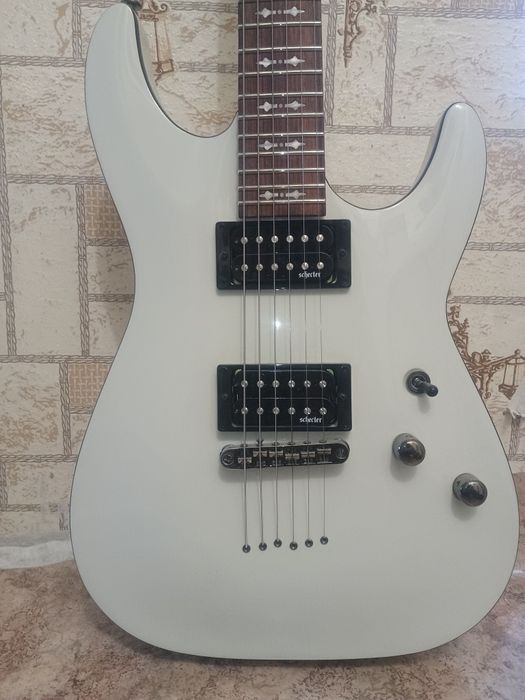 Schecter omen-6, harley benton tube 15