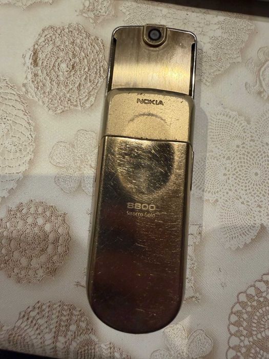 Продавам два броя телефони НОКИЯ