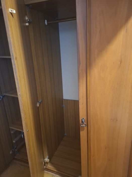 Продается  шифонер