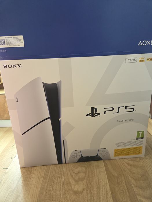 Play Station 5 с два контролера