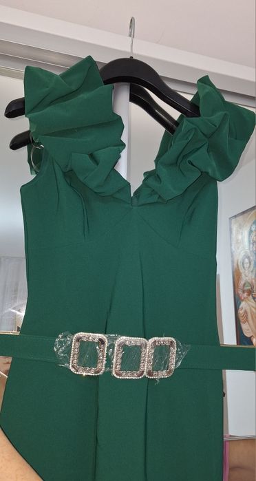 Rochie verde deosebita