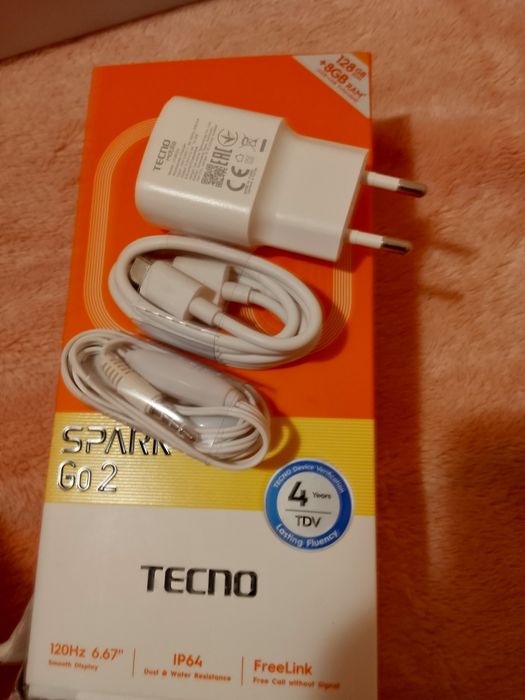 Продавам телефон tecno spark go 2