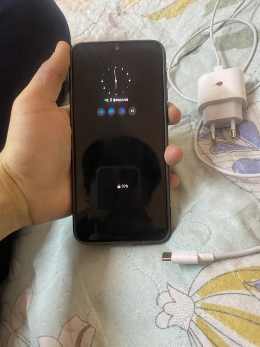 Самсунг А50 64гб