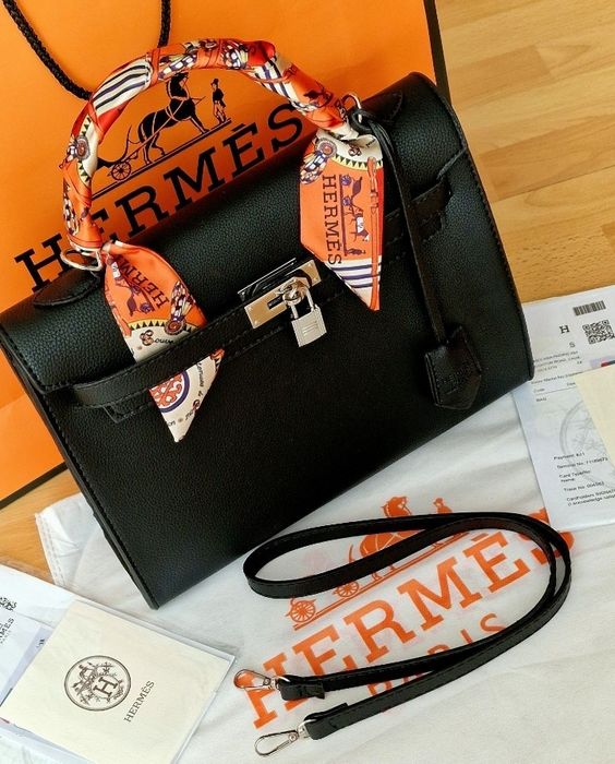 Geanta +papuci(diverse marimi),super model, saculet, etichetă, France