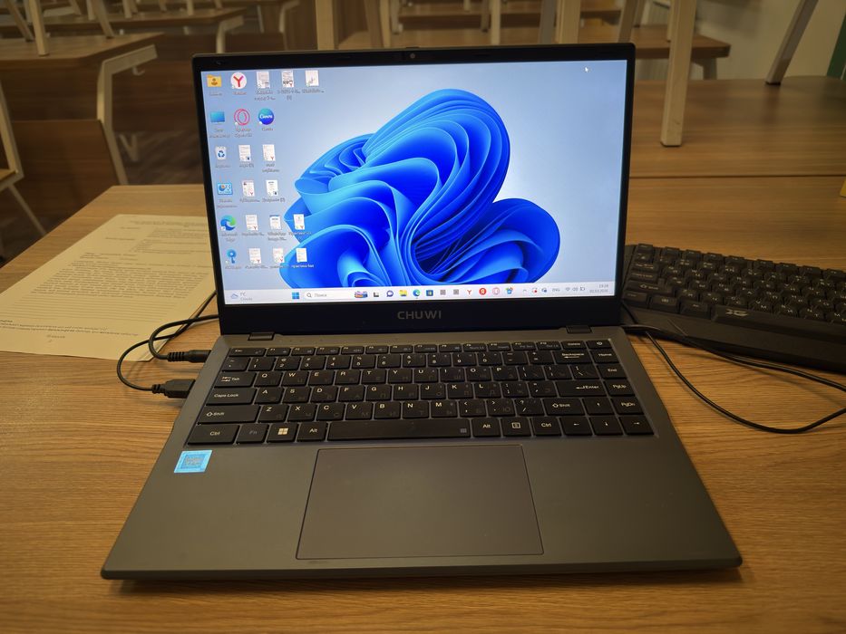 Нодбук chuwi серый