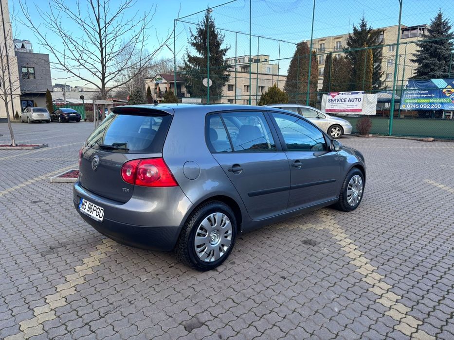 Volkswagen Golf V