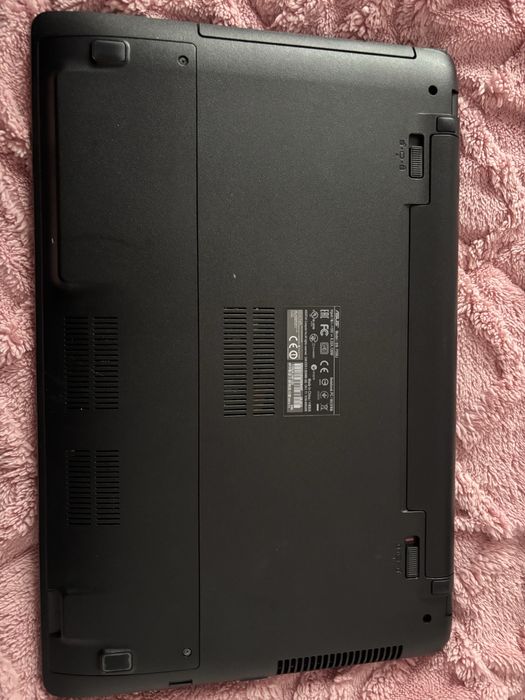 Laptop ASUS de vânzare