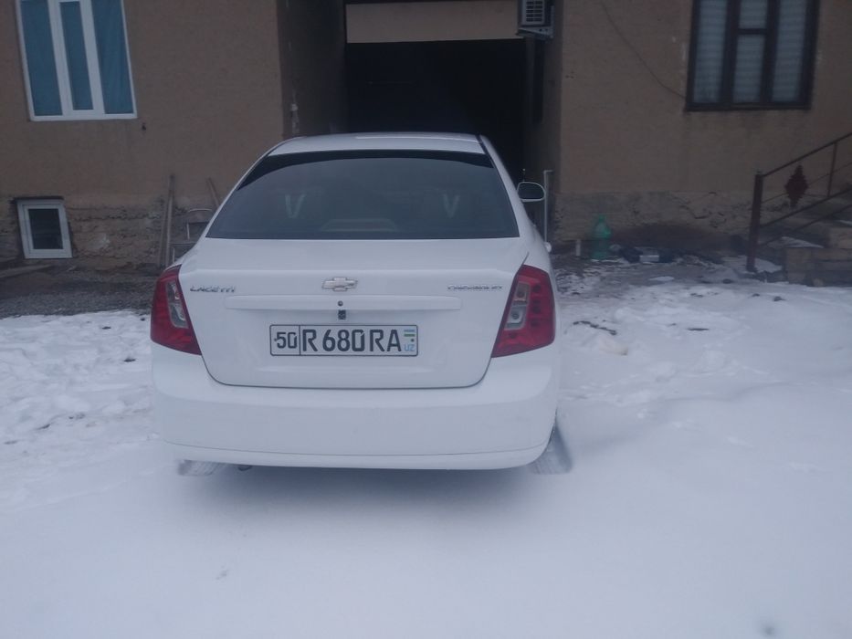 Lacetti машина сотилади