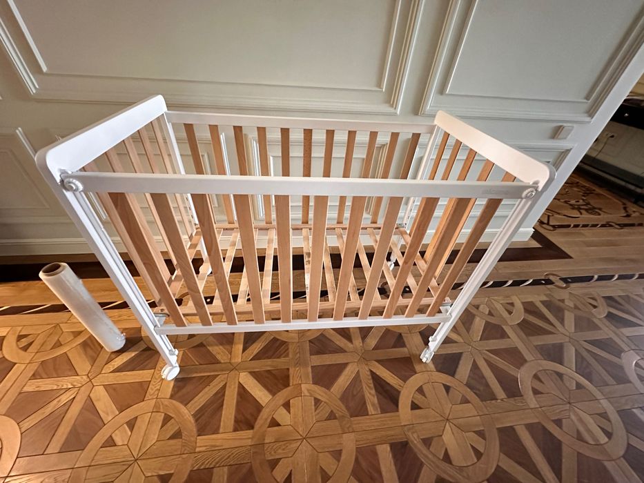 Новый манеж белый.