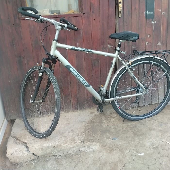 Vând  bicicletă în Piatra Neamț