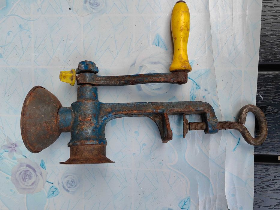 Vand Rasnita manuala vintage pentru tocat