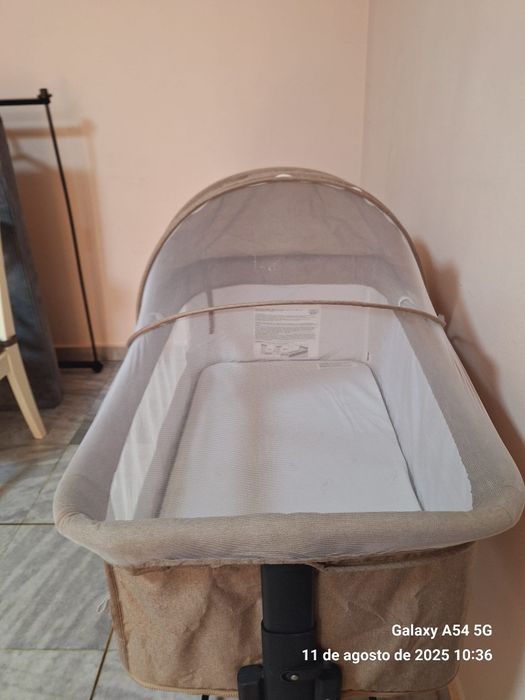 Бебешко походно легло