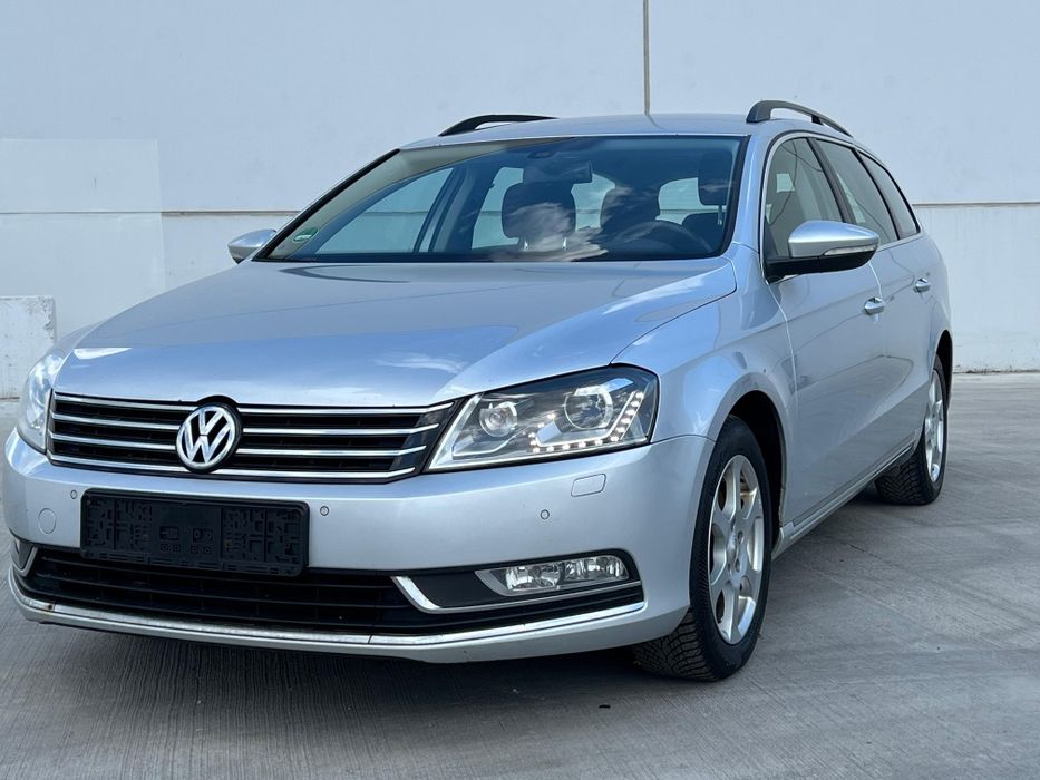 Vând passat break