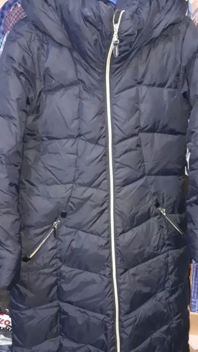 Продам зимний пуховик бренд Sela