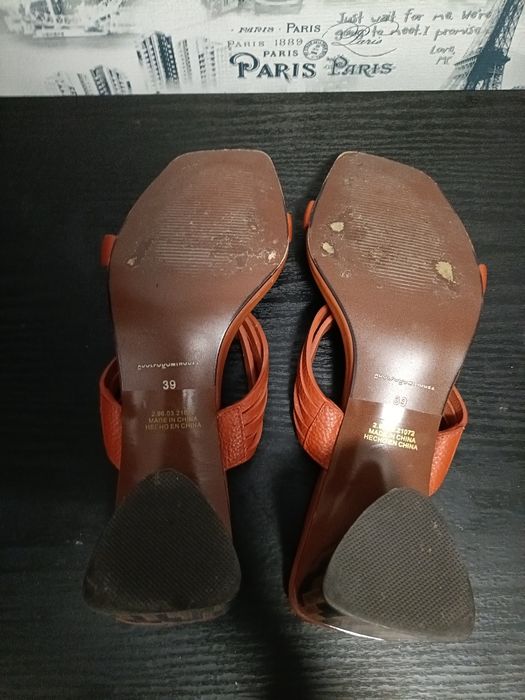 Vând sandale Adolfo Dominguez